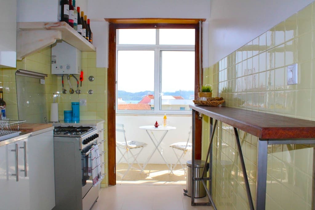 Kitchen & Balcony