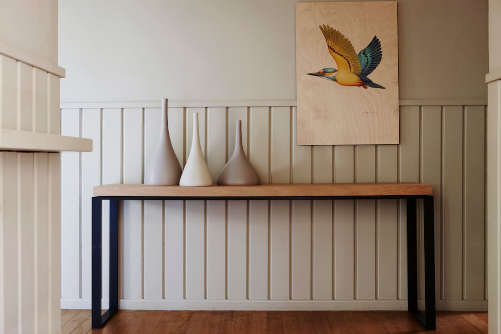 Relaxing neutral tones are a feature of all Tahi's cottages.