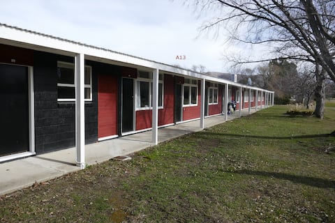 Totara View - A13 - step out onto the golf course!