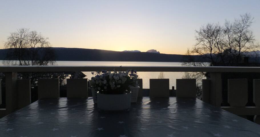 Townhouse overlooking the Ofotfjord