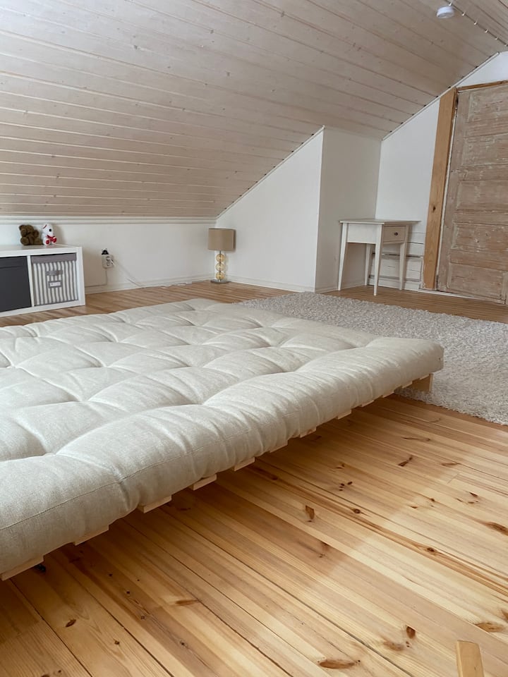 Спална соба на горниот кат