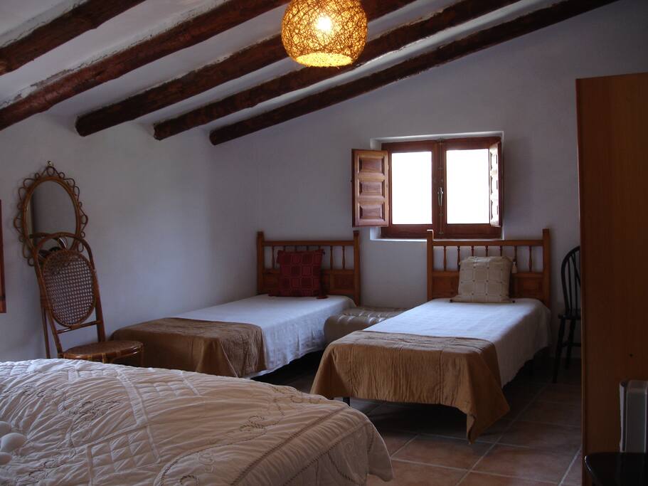 Family Room, large room sleeps 4, 2 doubles, 4 singles or combination.
