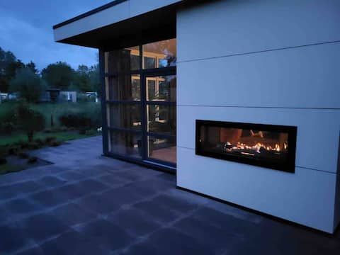 Gas fireplace, spacious home, lovely garden, Veluwe lake