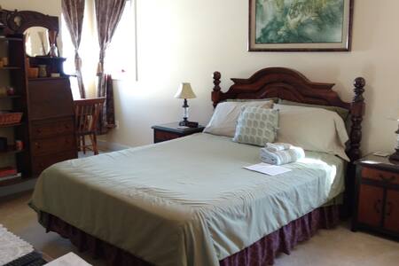 Comfortable & Convenient in Cville