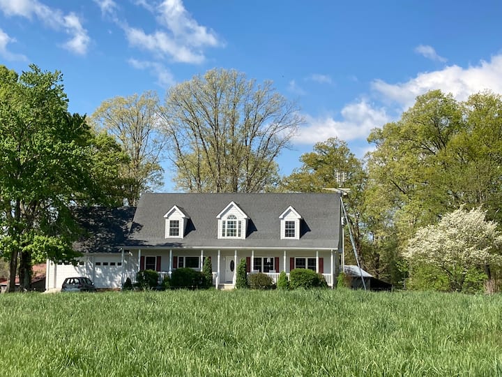 Authentic Spacious FarmStay near Lynchburg, VA Farm stays for Rent