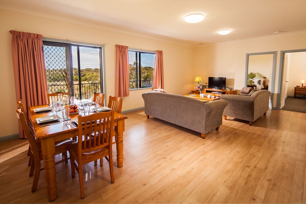 Accommodation Walpole - Peaceful Bay Denmark WA - Beautifully appointed 3 bedroom s/c cottage with scenic views