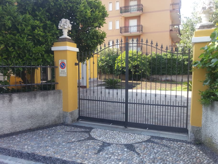 ingresso parcheggio
