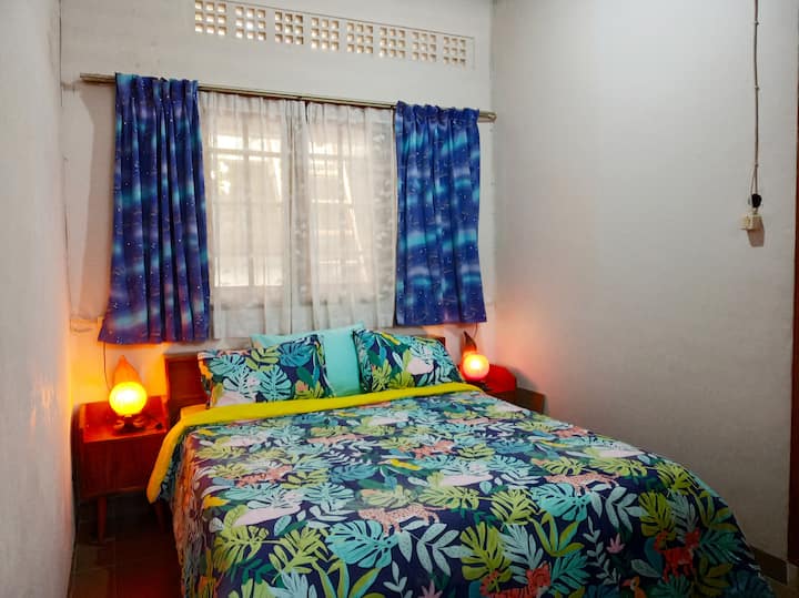 Bilik tidur tingkat bawah