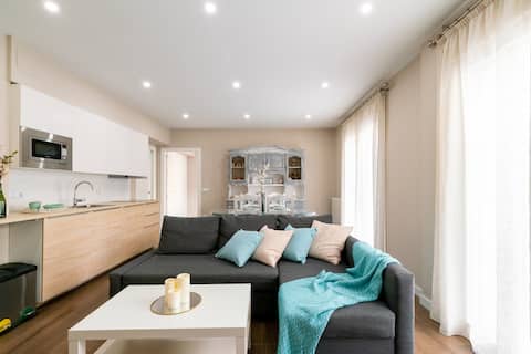 Popular Airbnb listing: Central stay with free parking, bikes and Netflix in Sevilla