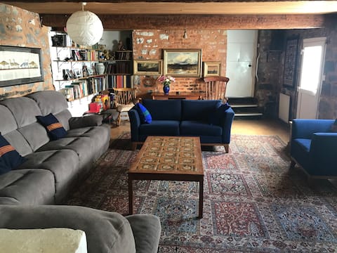 Successful Airbnb property: River House families & friends in Lyme centre in Lyme Regis