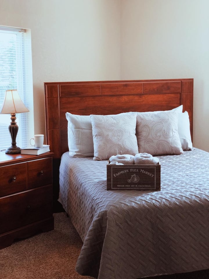 ♥The Charming Manor near Beloit College/downtown♥ Houses for Rent in