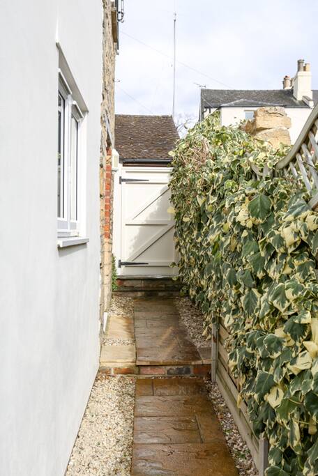 Private Entrance