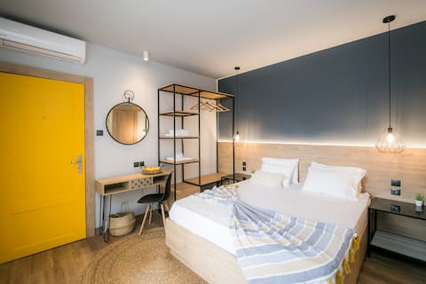 Lovely City Center Studio