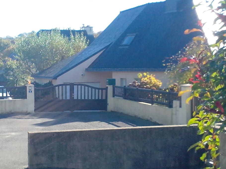 La maison au fond de l'impasse
