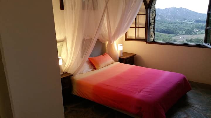 Პირველი სართულის საძინებელი