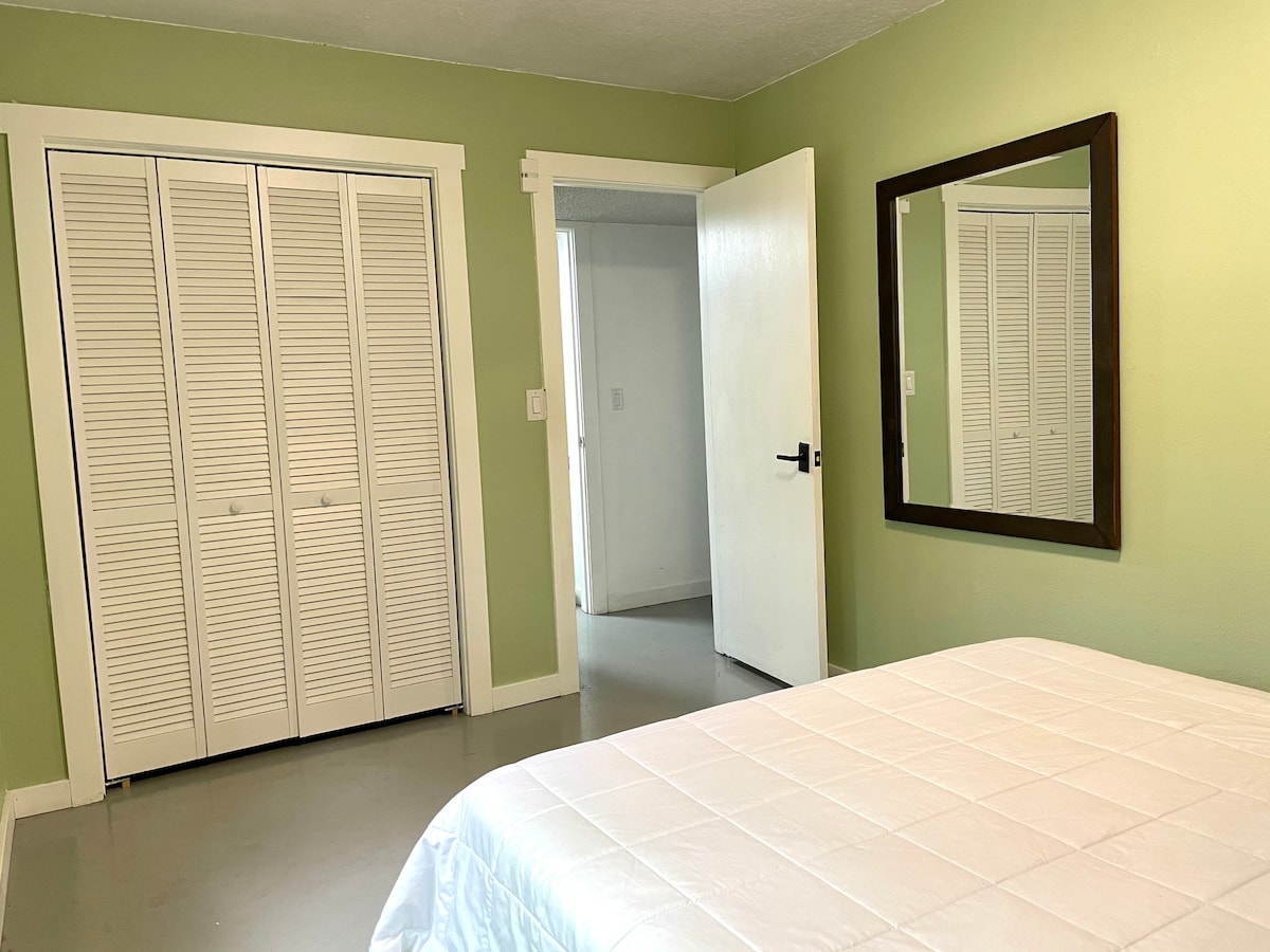 Chumba cha 4 cha kulala - chumba cha kijani chini 