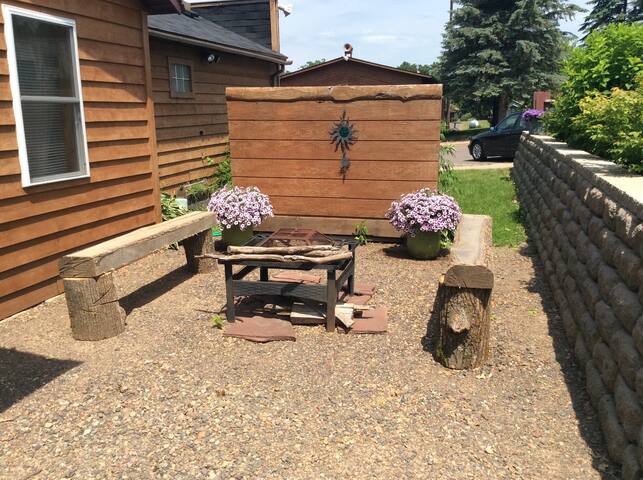 Stay In Stone ...Comfy apartment In Stone Lake
