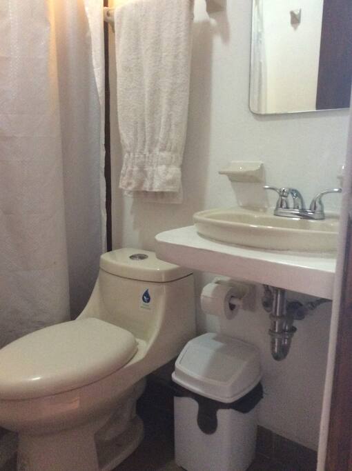 BAÑO PRIVADO