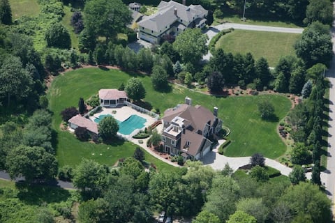 AMAZING Stonington Private Estate with Heated Pool