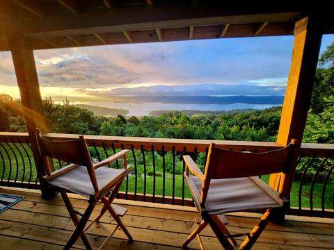 Epiphany Cabin - Log cabin over Lake Guntersville