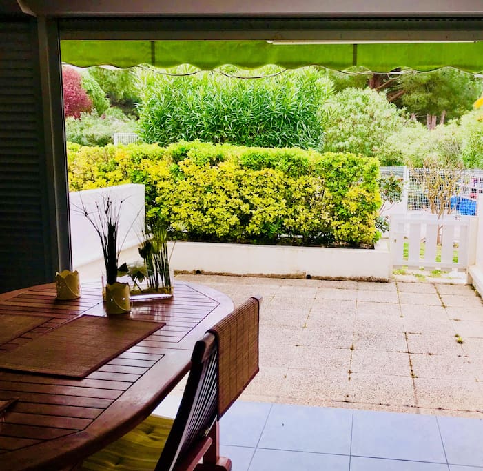 Double terrasse en rez-de-chaussée