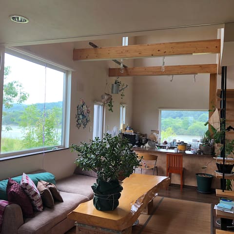 One pair a day only! ︎ Breakfast Free! ︎ Asahiyama Zoo·Ski Area·Daisetsuyama·Good access! ︎ M's home