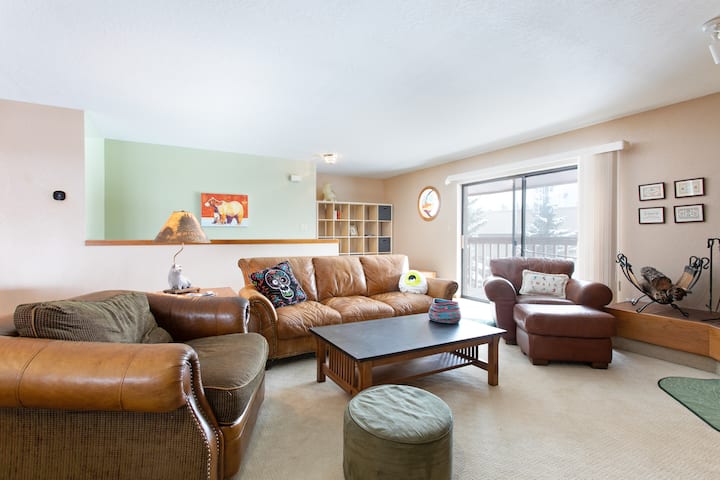 Spacious Condominium. Close To Town. Hot Tub, Pool - Frisco, CO