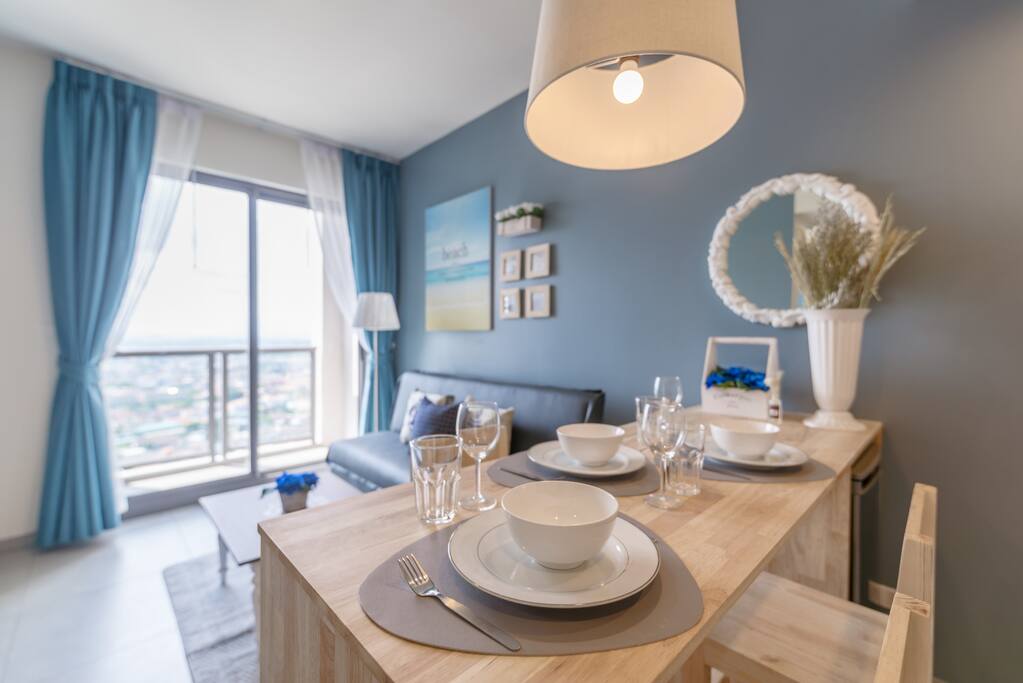 Living Room & Dining Table
