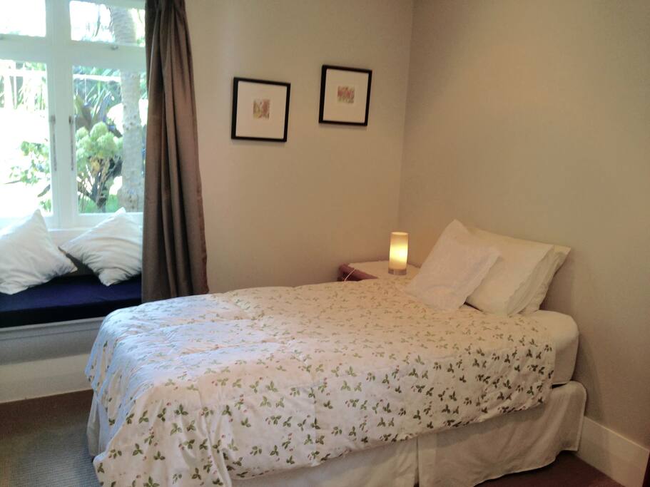 Single bedroom with garden view