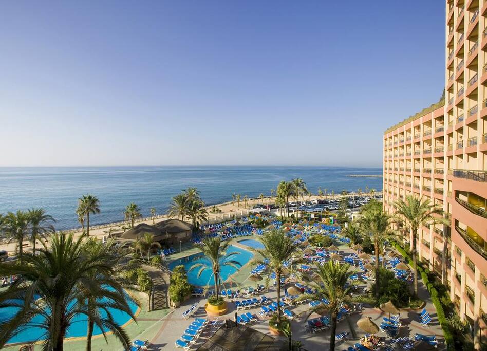 Vista exterior a piscinas