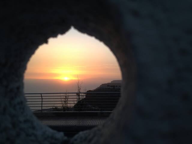 Apartment with ocean view and the best sunset spot