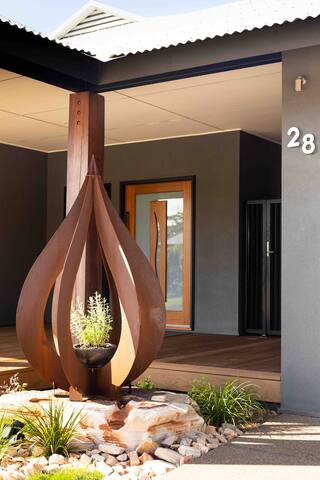 28onFrangipani gallery image 4