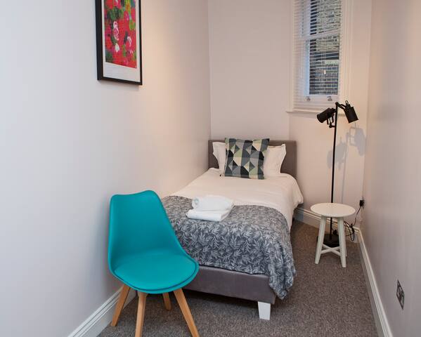 Soho Chambers Apt A, 1st Floor by Indigo Flats gallery image 3