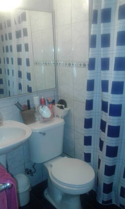 Baño/Bathroom