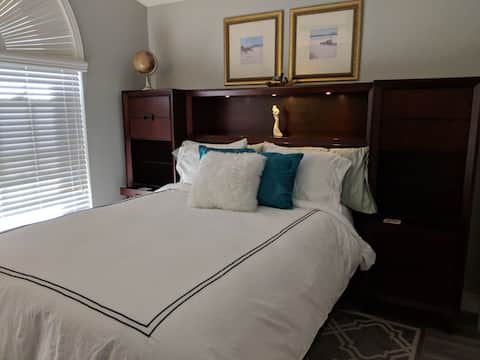 Lujosa cama tamaño queen de 5 m a Disney, piscina y baño privado