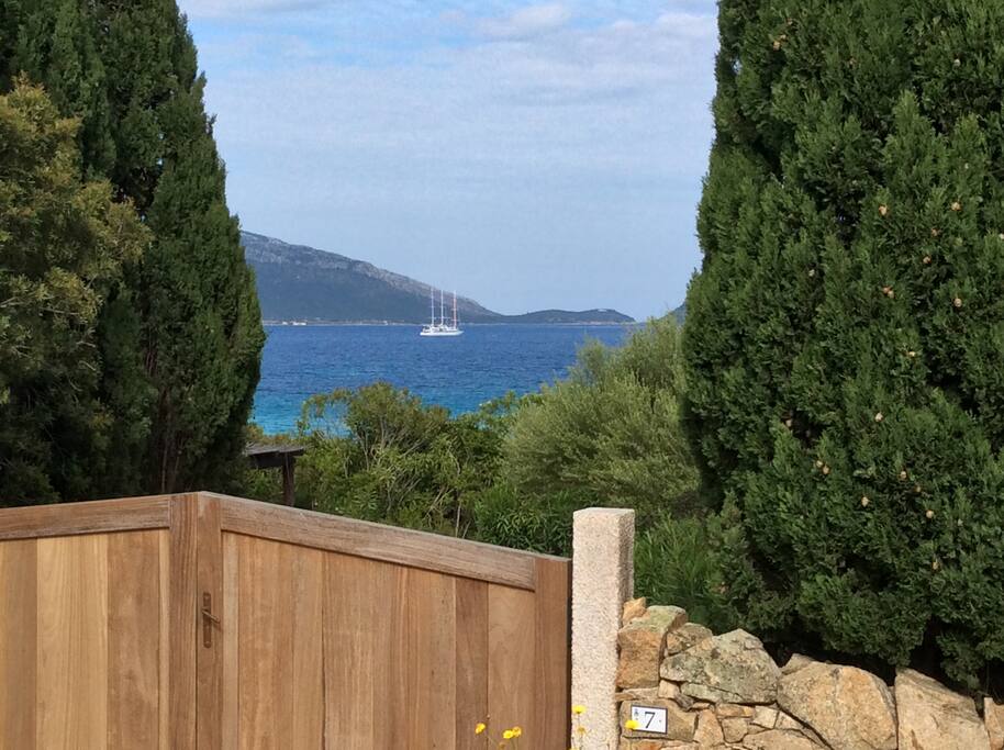 ..along the panoramic view to the beach