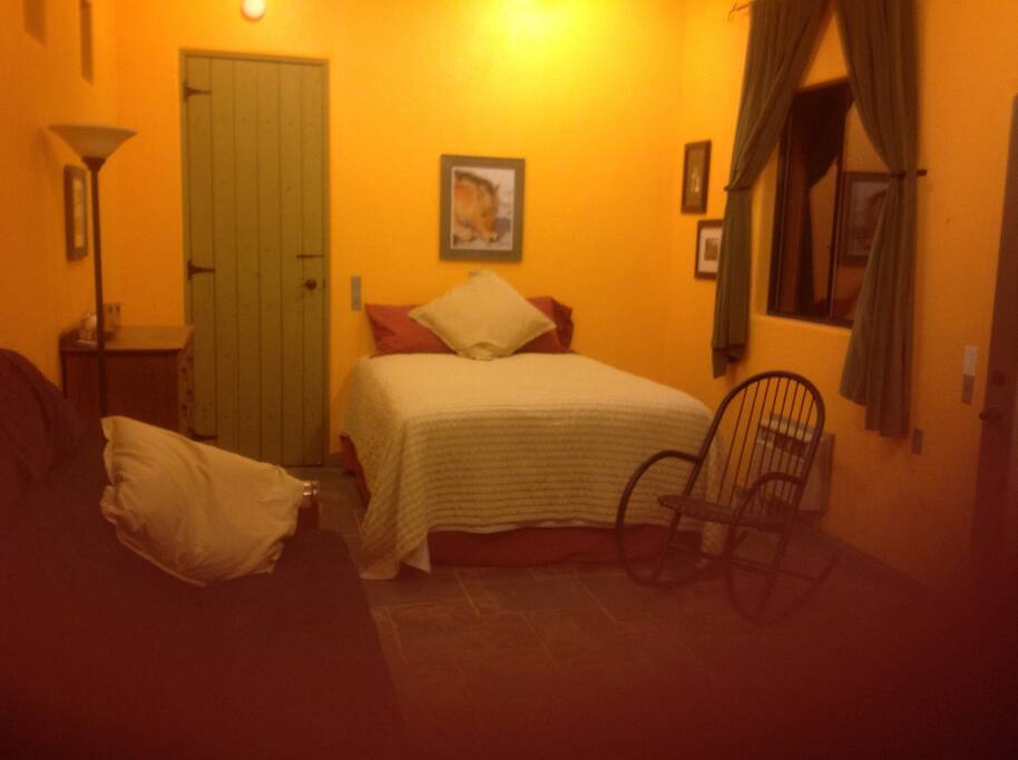 Queen bed and full bed futon