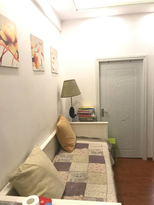 大厅的沙发在空闲时可以在这里共享追剧的好时光