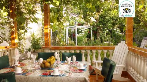 ★Green paradise★Terrace+Garden+Gazebo+Garage+WiFi★