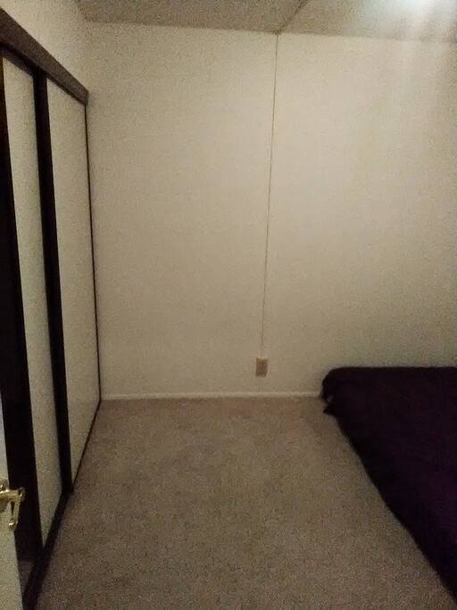 Bedroom available for rentor