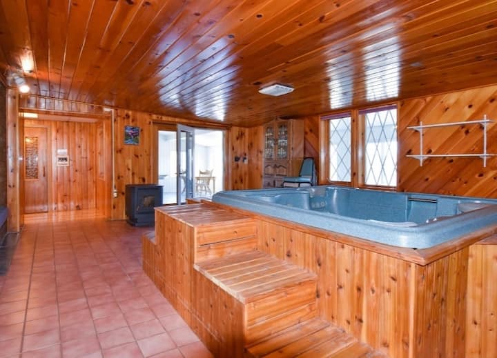 The Crown of Maine on Main Houses for Rent in Madawaska, Maine