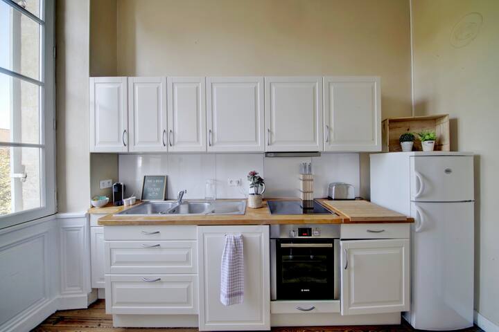 LE JOYAU – beautiful duplex – heart of Chartrons gallery image 4