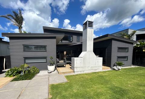 Modern beach pad, spacious indoor/outdoor living