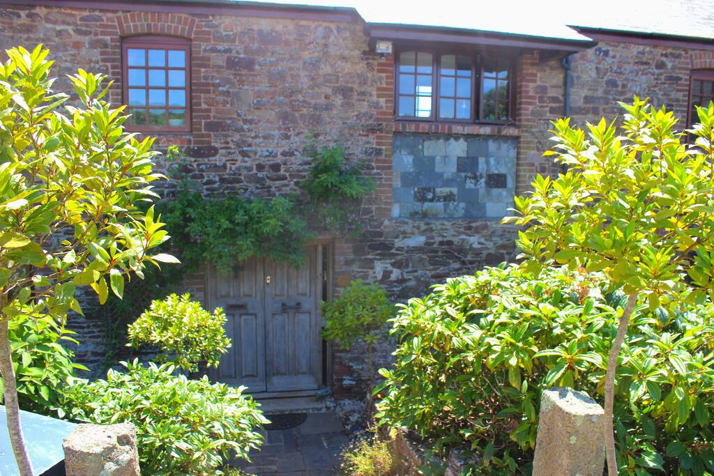 Priviate Entrance