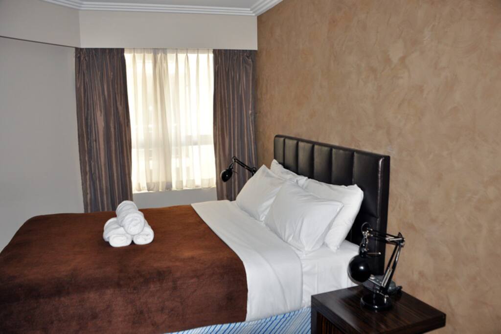 Bedroom with queen bed