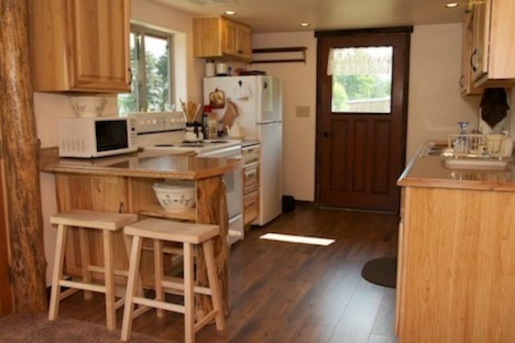 Cook up some yummy meals in this fully furnished kitchen