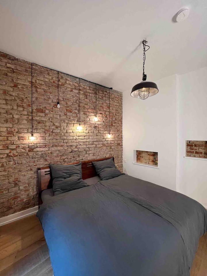 Chumba cha kulala cha kitanda cha sentimita 200/200