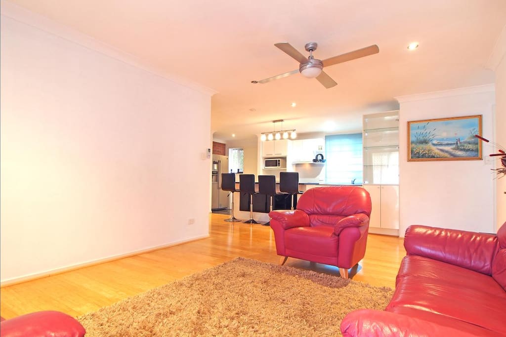 Entire Home close to GC Commonwealth Games Hockey Stadium