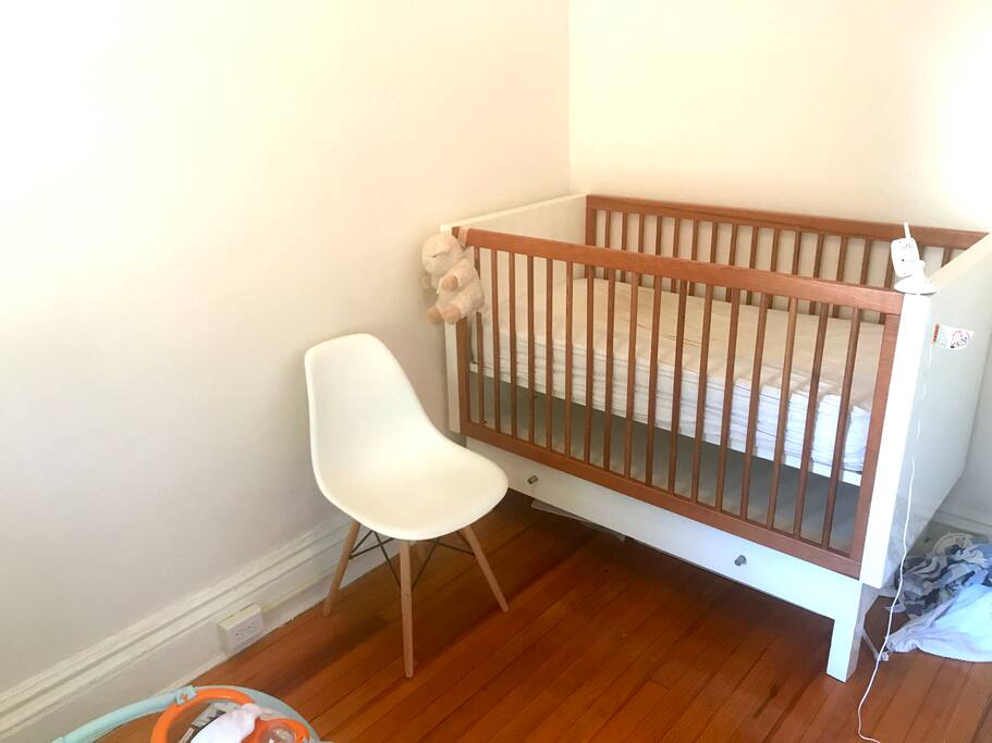 Kids room / second bedroom with space for air mattress