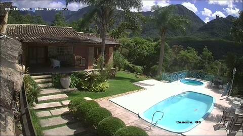No Costão da Serra.  Aconchego with mountain views